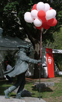 Convocation 2004: James McGill statue and balloons.